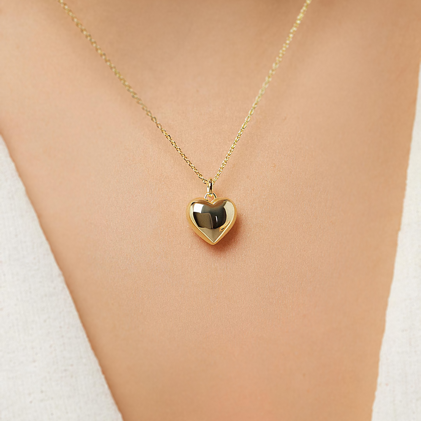 Colar Love Heart com Pingente de Coração em Ouro 18k ou Prata