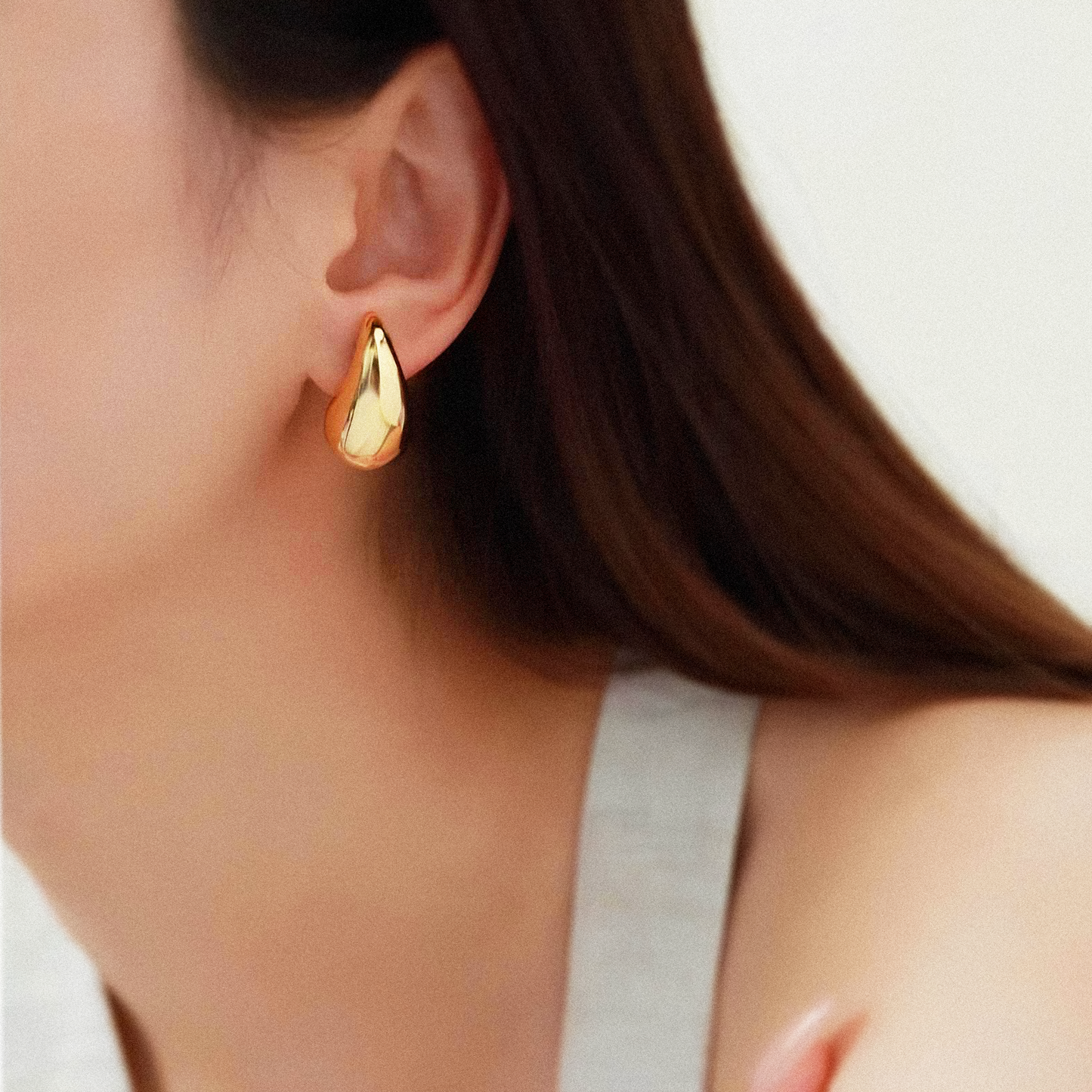 Brincos The Drop com Formato de Gota em Ouro 18k ou Prata