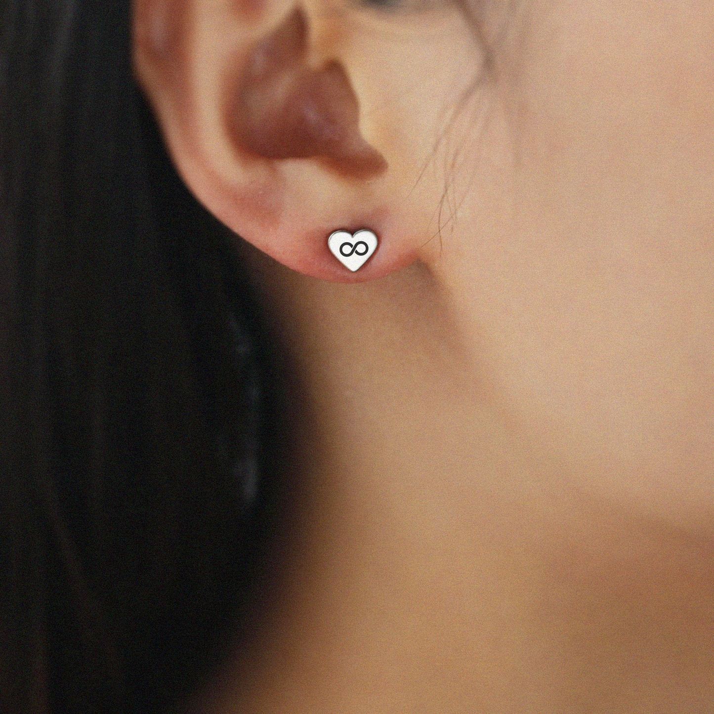 Brincos Mini Coração 7mm Personalizado em Aço Inox Premium