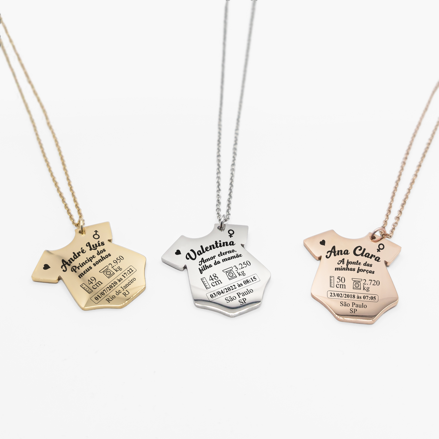 Colar com Pingente de Roupinha Dados do Nascimento do Bebê Personalizado em Aço Inox Premium